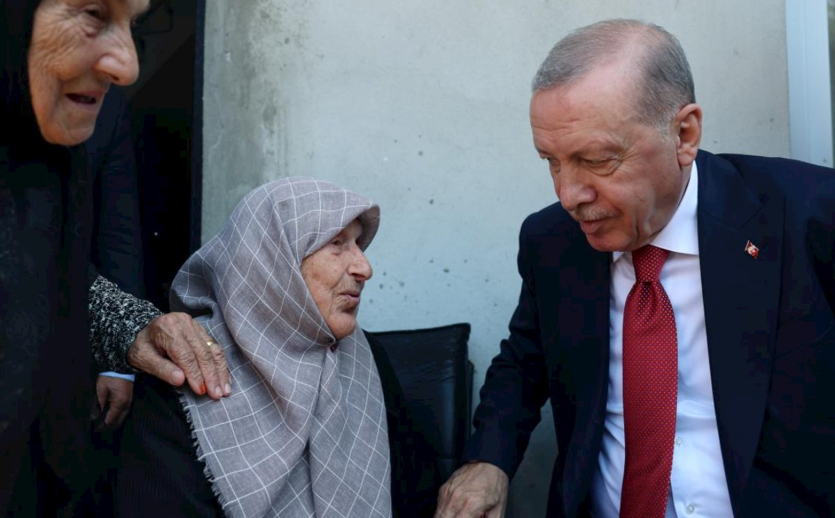 Ərdoğan anadan olduğu Rizəyə getdi — FOTOLAR