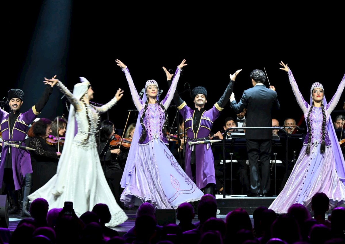 Montrödə Azərbaycanın incəsənət nümayəndələrinin iştirakı ilə qala konsert keçirildi — FOTOLAR 