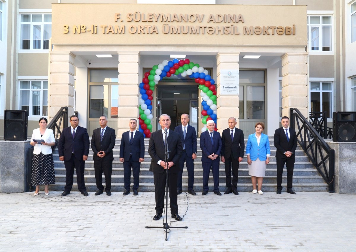Hacıqabul şəhərində yeni məktəb binasının açılışı keçirildi — FOTOLAR 