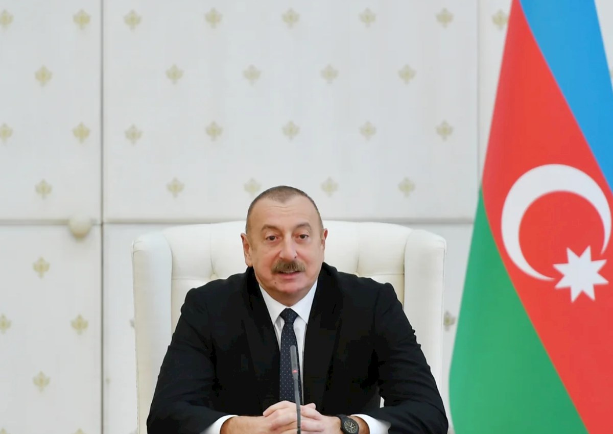 İlham Əliyev Şamaxıda "Nəsimi Bağları" kompleksi ilə tanış olub