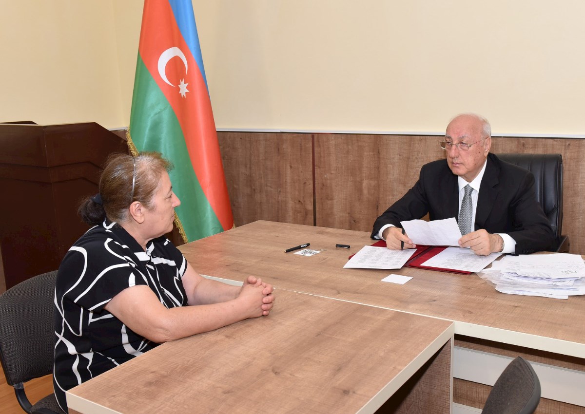 Zakir Fərəcov səyyar qəbulda vətəndaşların müraciətlərini dinlədi — FOTOLAR 