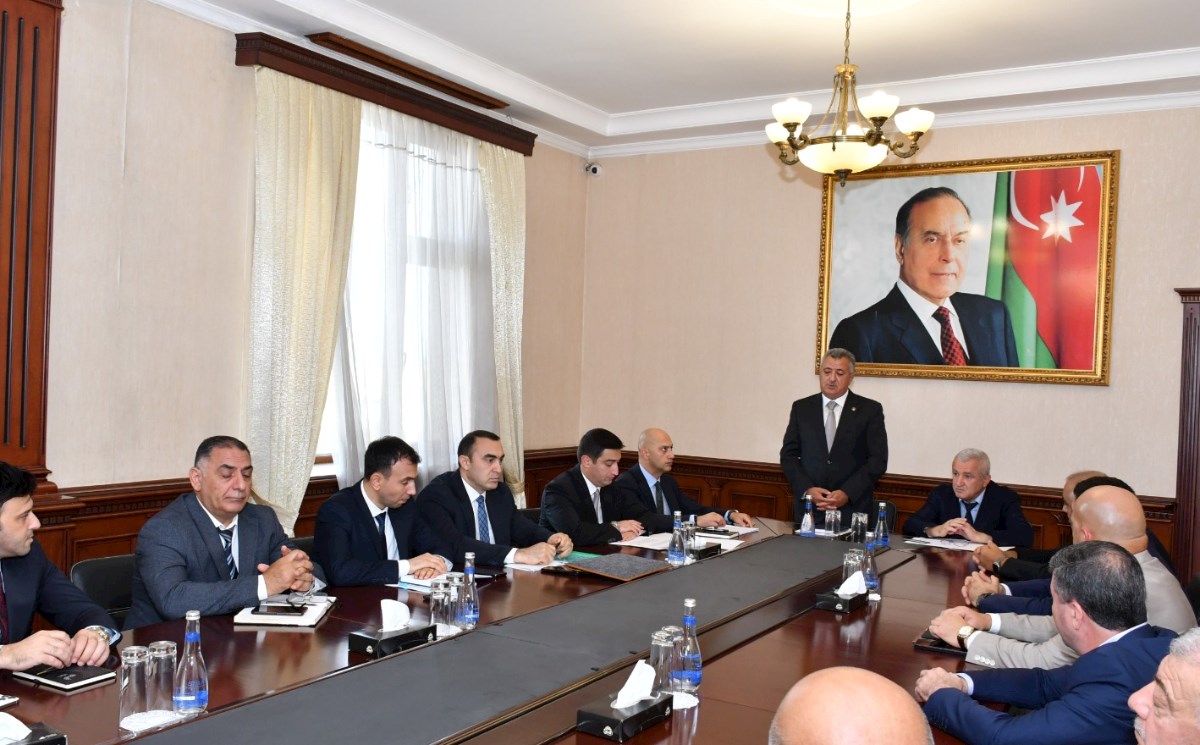 Kənd təsərrüfatının inkişafına dair Dövlət Proqramının icrası çərçivəsində görülmüş işlər və hədəflər müzakirə olunub — FOTOLAR