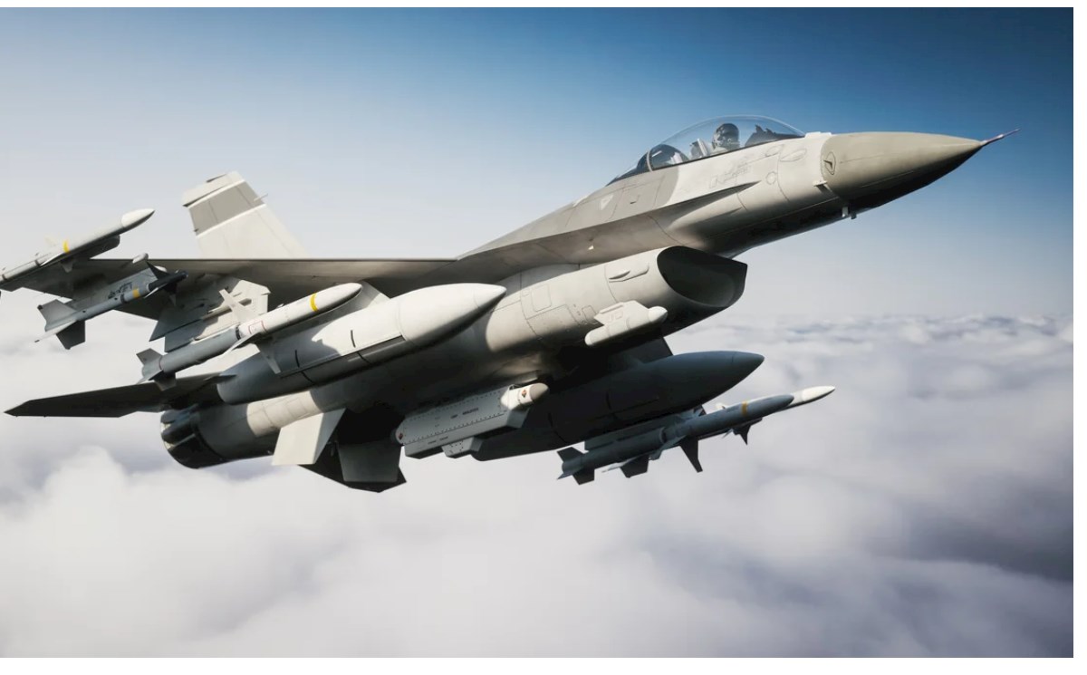Trampın iqamətgahı üzərində həyəcanlı anlar: "F-16" qırıcısı mülki təyyarəni ələ keçirdi
