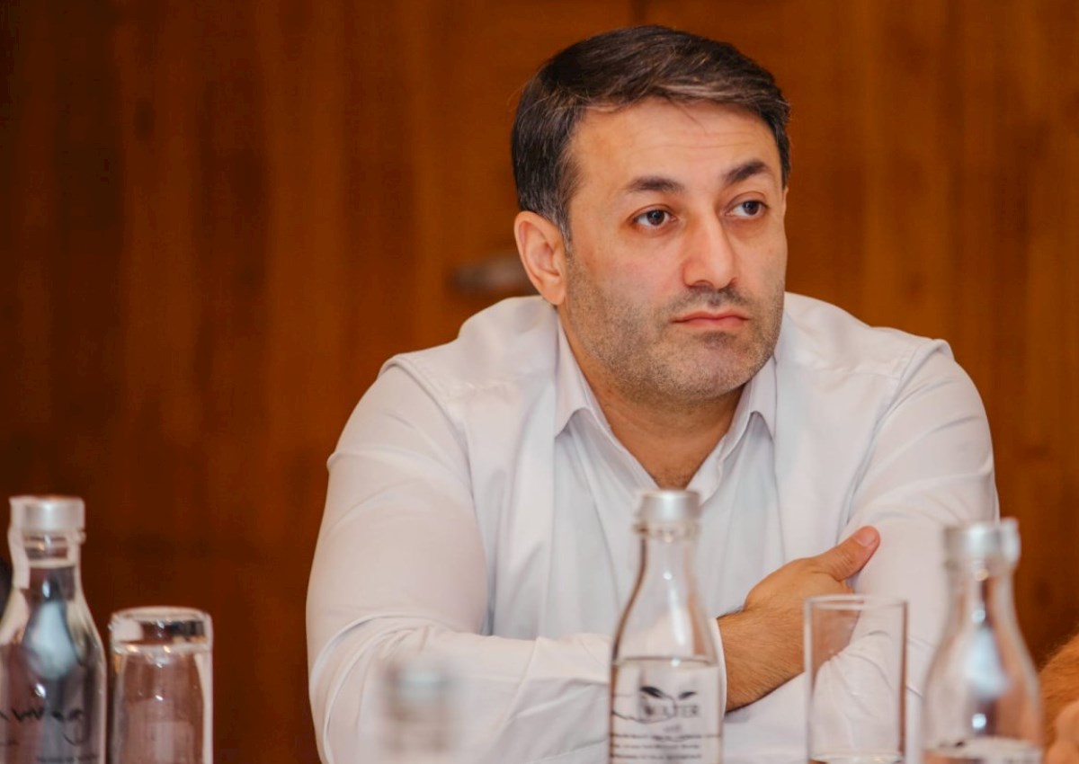 Xalqın qəlbinə toxunan təvazökarlıq: Vəzifədən hündür insanlıq —  Elmir Muradov yazır 