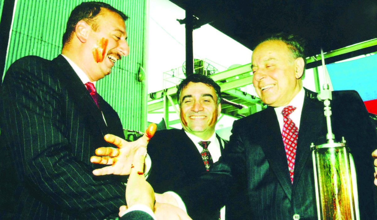 "Əsrin müqaviləsi"nin imzalanmasının 32-ci ildönümüdür