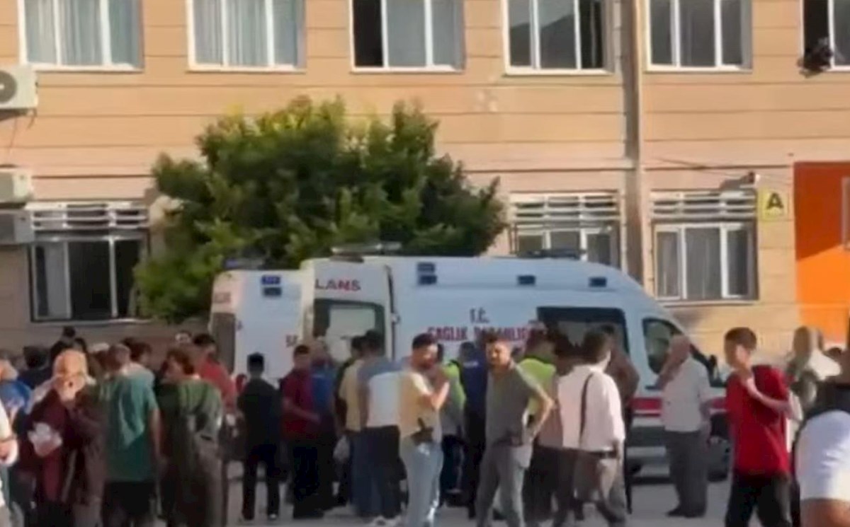 Türkiyədə məktəbə silahlı hücum edildi: 4 şagird yaralandı — VİDEO (YENİLƏNİB)