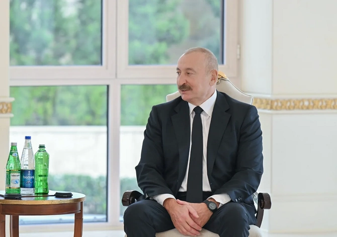 İlham Əliyev Malayziyanın Azərbaycanda yeni təyin olunmuş səfirini qəbul edib - FOTOLAR