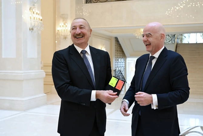 İlham Əliyev FIFA-nın prezidentini qəbul edib - FOTOLAR