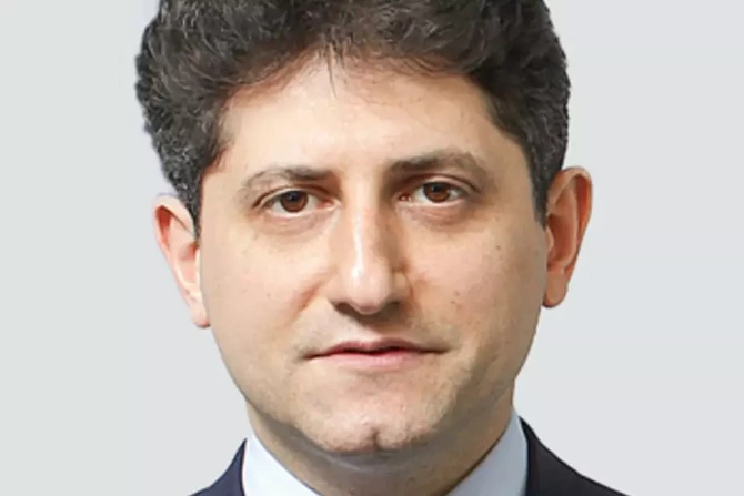 Azərbaycanda vəzifəli şəxs dünyaca məşhur universitetdə müəllimlik edəcək