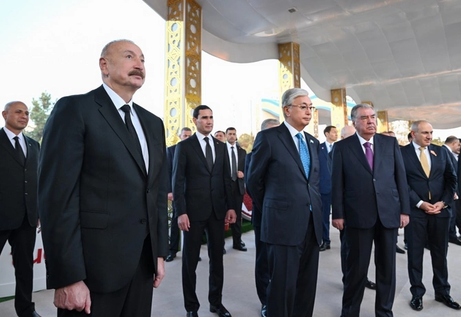 Prezident İlham Əliyev MDB Ölkələrinin Milli Kulinariya Festivalı ilə tanış olub, rəsmi qəbulda iştirak edib - FOTOLAR