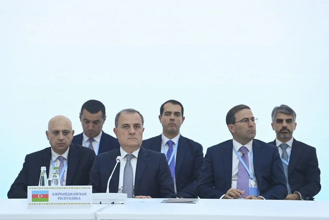 Ceyhun Bayramov Orta Dəhlizin artan rolunu qeyd edib - FOTOLAR