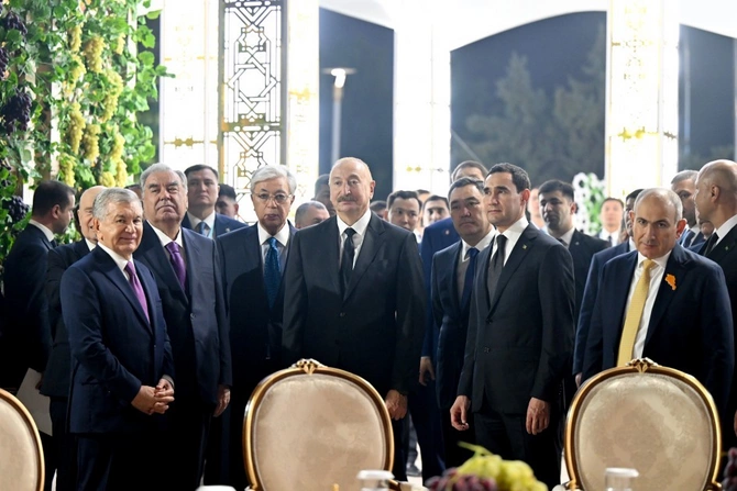 Prezident İlham Əliyev MDB Ölkələrinin Milli Kulinariya Festivalı ilə tanış olub, rəsmi qəbulda iştirak edib - FOTOLAR