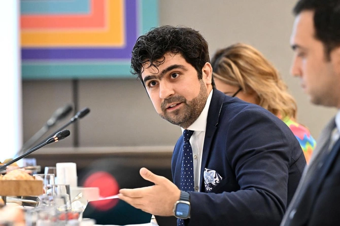Şəhid övladının ABŞ uğuru: Oruc İbrahimov «Eynşteyn vizası» aldı — FOTOLAR