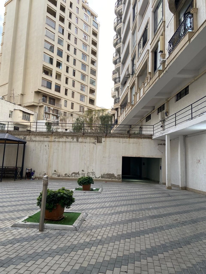 Məhkəmə qərarı ilə Pilot Residence MTK-da qanunsuz tikililərin sökülməsinin icrası niyə yubanır? - FOTOLAR