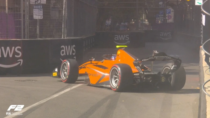 Formula 2: İki pilot Bakıdakı sərbəst yürüşdə mübarizəni dayandırıb
