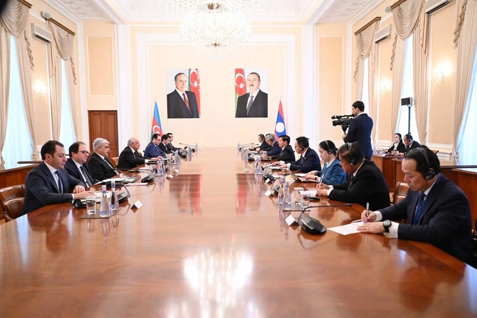 Əli Əsədov Laosun Prezidenti ilə ikitərəfli əməkdaşlığı müzakirə edib - FOTO