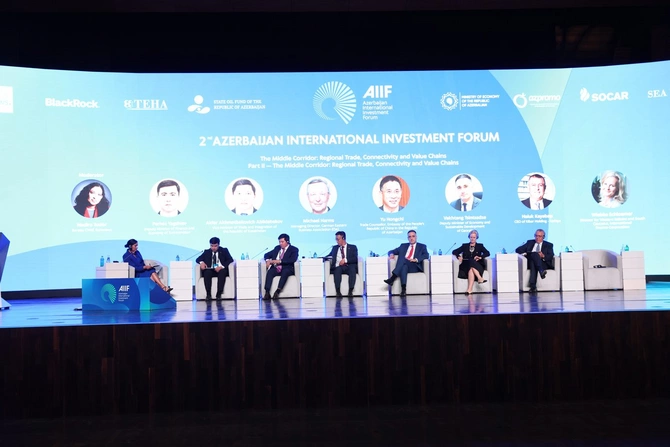 İkinci Azərbaycan Beynəlxalq İnvestisiya Forumunda Orta Dəhliz və regional tərəfdaşlıq imkanları müzakirə olunub - FOTOLAR