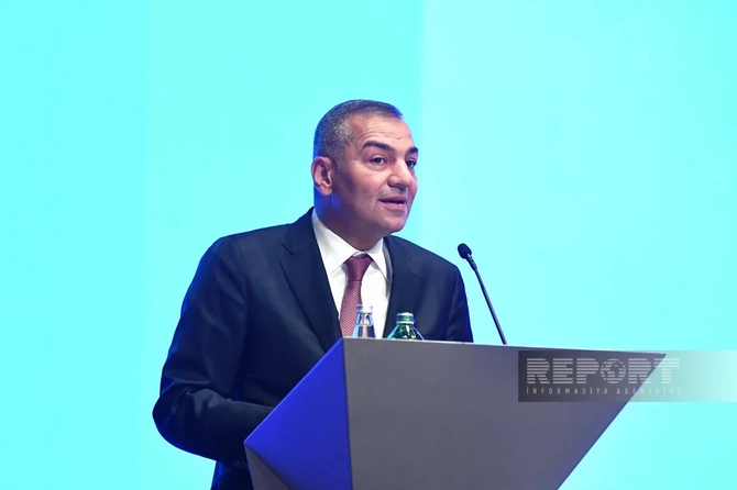 AIIF 2026-da Azərbaycanda yeni investisiya istiqamətləri ilə bağlı sessiya baş tutub - FOTOLAR AIIF 2026-da Azərbaycanda yeni investisiya istiqamətləri ilə bağlı sessiya baş tutub - FOTOLAR