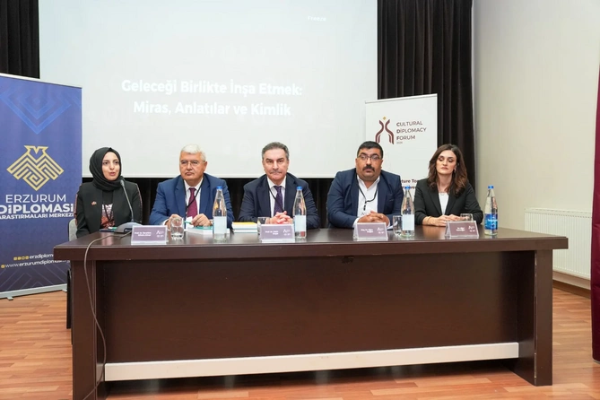 NDU-da Beynəlxalq Mədəni Diplomatiya Forumu keçirilib - FOTOLAR NDU-da Beynəlxalq Mədəni Diplomatiya Forumu keçirilib - FOTOLAR