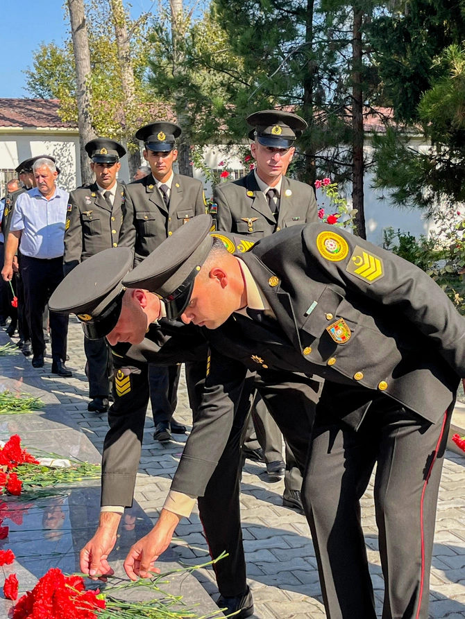 Strateji Obyektlərin Mühafizəsi Dövlət Agentliyində Anım Günü ilə bağlı tədbirlər keçirilib - FOTOLAR