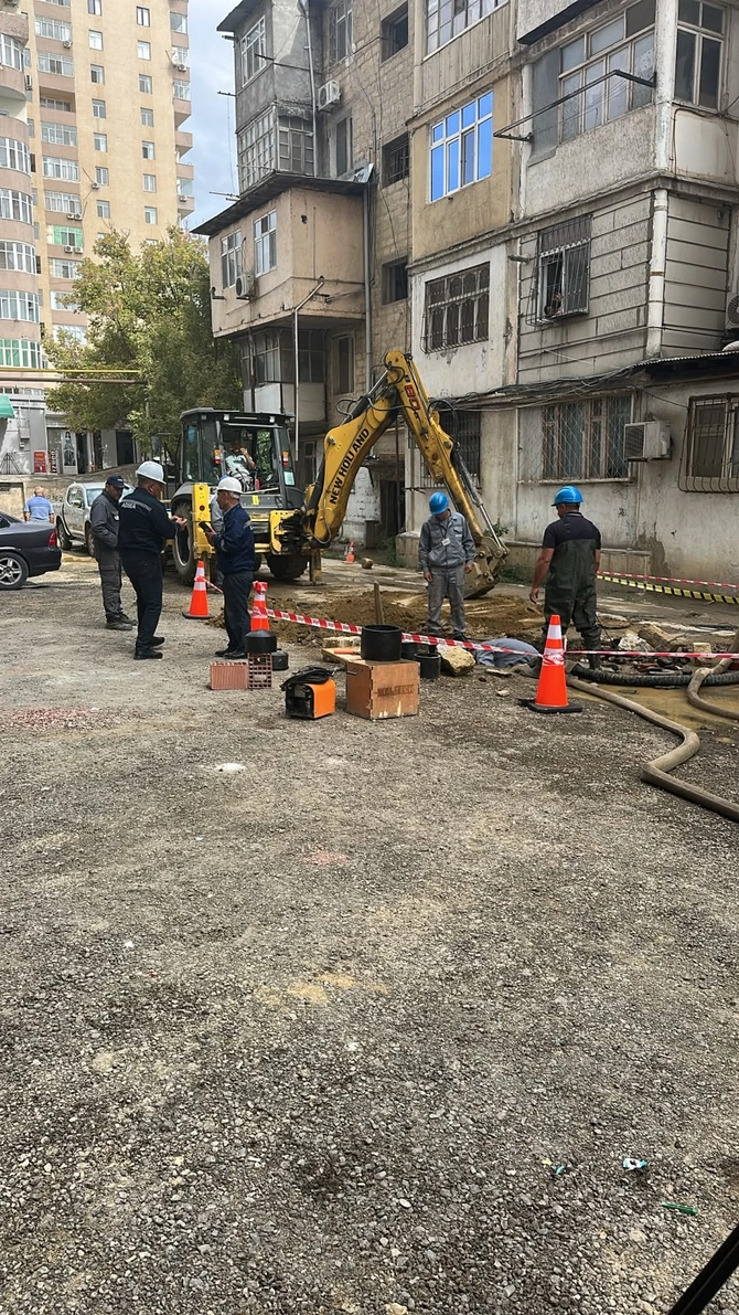 Yasamalda içməli su xəttində qəza baş verib - FOTO