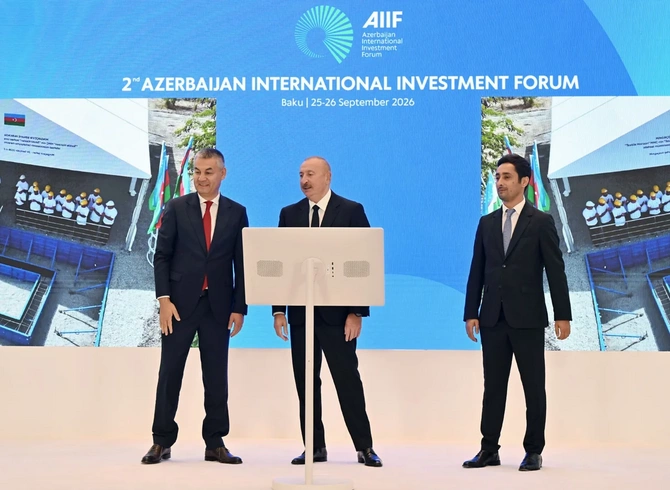 II Azərbaycan Beynəlxalq İnvestisiya Forumunda 11 sənəd mübadilə edilib - FOTOLAR (YENİLƏNİB)
