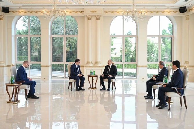 İlham Əliyev Avstriyanın Azərbaycanda yeni səfirini qəbul edib - FOTOLAR