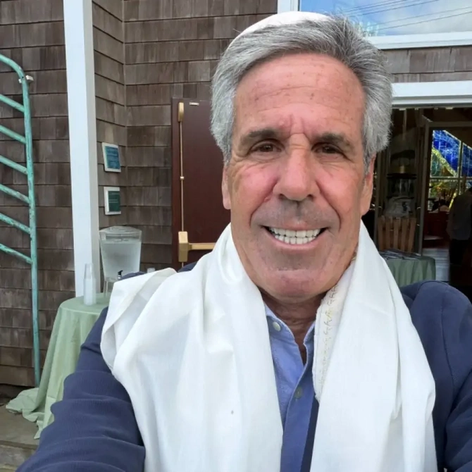 Oxşarı and-aman etdi, inanmadılar, DNT testi verdi - Epşteyn sağdır? (FOTOLAR)
