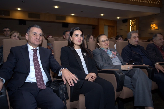 Cənnətin iqamətgahı filminin premyerası keçirilib - FOTOLAR Cənnətin iqamətgahı filminin premyerası keçirilib - FOTOLAR