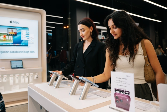 Kontaktda iPhone 18 Pro seriyasına axın: 4-cü il ardıcıl satış rekordu - FOTOLAR Kontaktda iPhone 18 Pro seriyasına axın: 4-cü il ardıcıl satış rekordu - FOTOLAR
