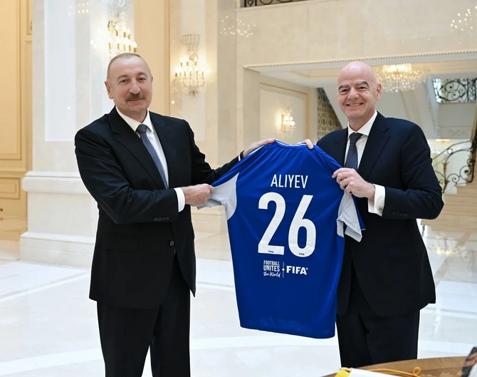 İlham Əliyev FIFA-nın prezidentini qəbul edib - FOTOLAR