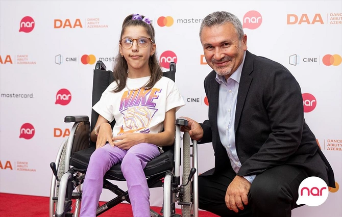Nar inklüziv mövzulu sənədli filmin nümayişinə dəstək göstərib — FOTOLAR