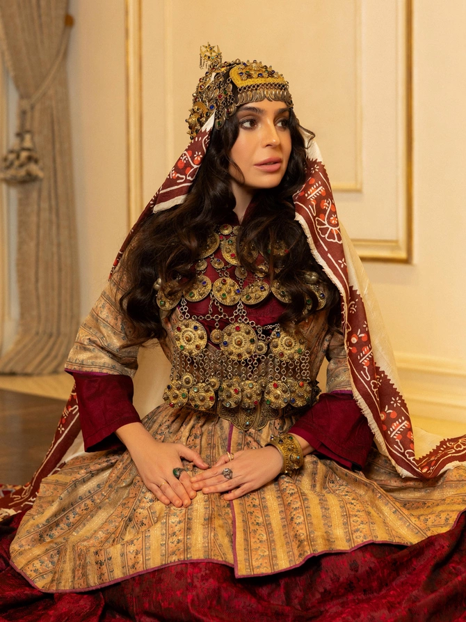 Leyla Əliyeva milli geyimdə - FOTOLAR