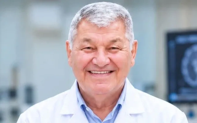 Daha bir tanınmış həkim vəfat etdi - FOTO