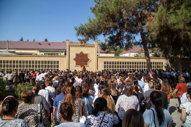 Salyanda 27 Sentyabr – Anım Günü münasibətiləşəhidlərin xatirəsi anıldı - FOTOLAR