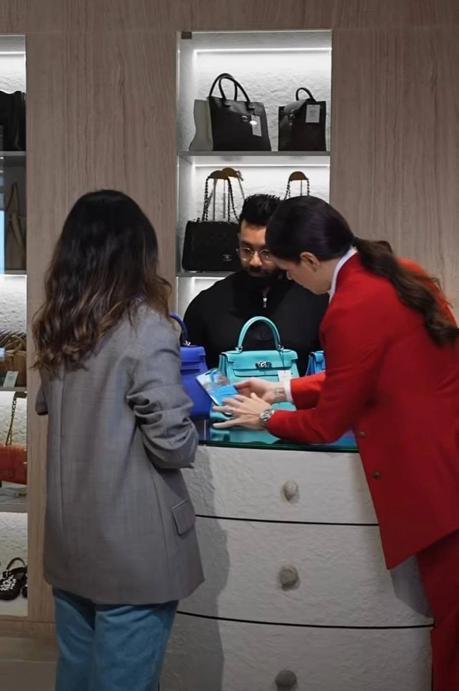 Əli Həsənovun qızı Dubayda brend mallar mağazası açdı - FOTOLAR