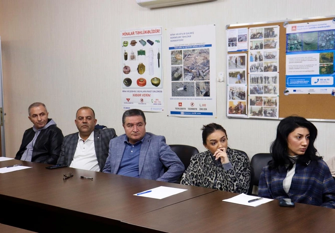 Səssiz tələ sənədli filmi təqdim olunub - FOTOLAR Səssiz tələ sənədli filmi təqdim olunub - FOTOLAR