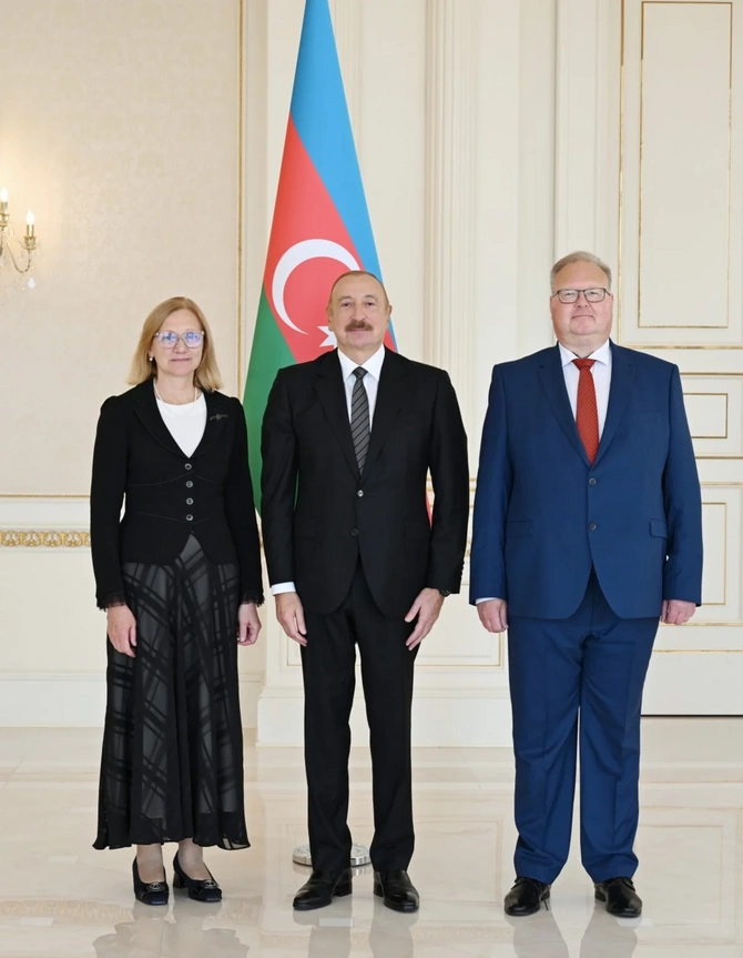 İlham Əliyev Estoniyanın Azərbaycanda yeni təyin olunmuş səfirini qəbul etdi — FOTOLAR