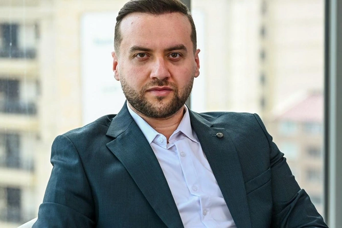 Sıfırdan biznes, yoxsa hazır brend — Azərbaycan üçün hansı daha səmərəlidir?