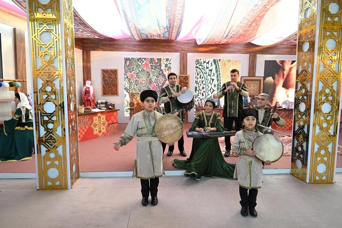 Prezident İlham Əliyev MDB Ölkələrinin Milli Kulinariya Festivalı ilə tanış olub, rəsmi qəbulda iştirak edib - FOTOLAR
