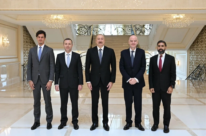 İlham Əliyev FIFA-nın prezidentini qəbul edib - FOTOLAR