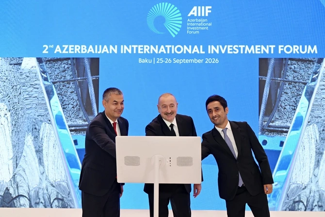 II Azərbaycan Beynəlxalq İnvestisiya Forumunda 11 sənəd mübadilə edilib - FOTOLAR (YENİLƏNİB)
