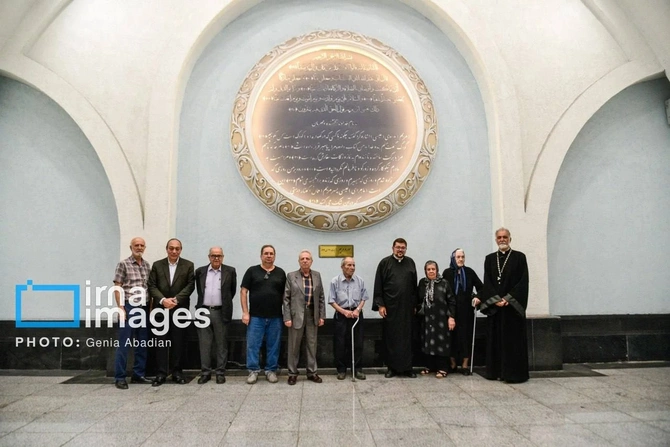 Tehran metrosunda erməni əsgərlərin portretlərindən ibarət sərgi keçirilib — FOTOLAR