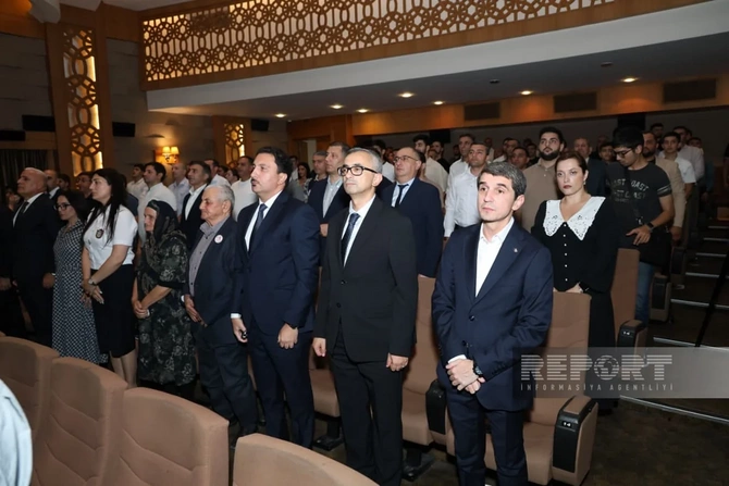 Global Media Group və Report İnformasiya Agentliyi Vətən daşı sənədli filmini təqdim edib - FOTOLAR Global Media Group və Report İnformasiya Agentliyi Vətən daşı sənədli filmini təqdim edib - FOTOLAR