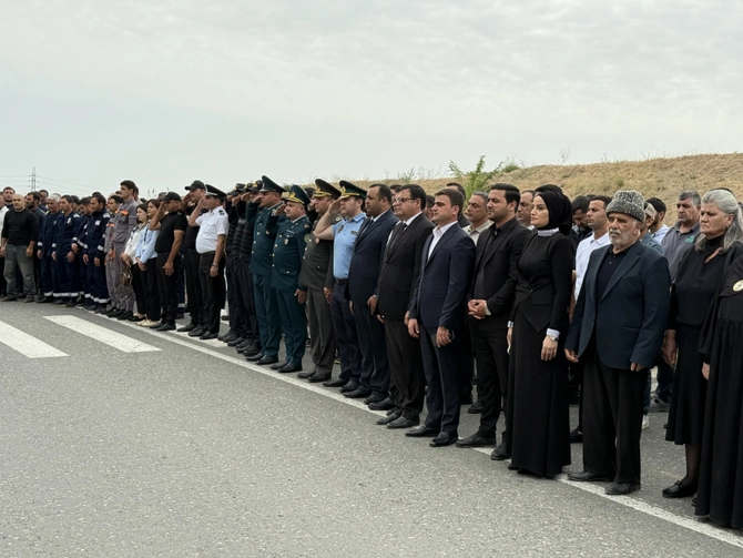 Füzulidə şəhidlərin xatirəsi bir dəqiqəlik sükutla yad edildi - FOTOLAR