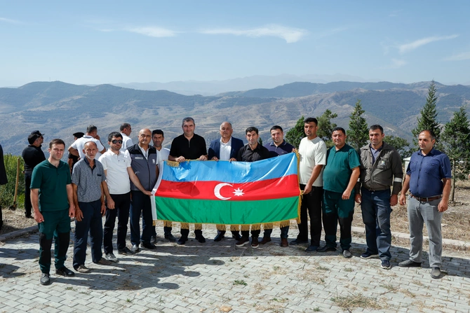 Anım Günü münasibətilə Laçında ağacəkmə aksiyası keçirildi - FOTOLAR