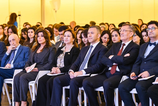 Bakıda professor Ziya Səlcuqun təhsil işçiləri üçün ustad dərsi keçirilib — FOTOLAR