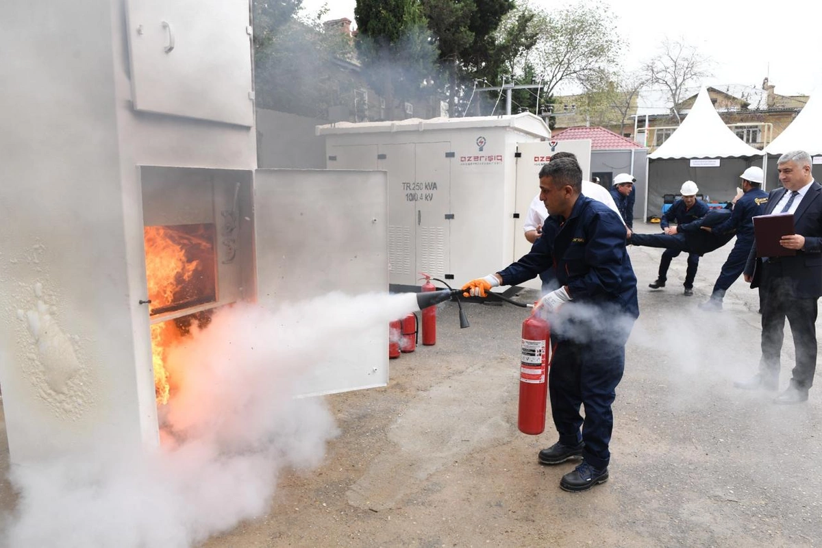 "Yeni nəsil energetiklər: Şəbəkənin memarları" Ümumrespublika Yarışının son finalçısı da müəyyənləşib — FOTOLAR