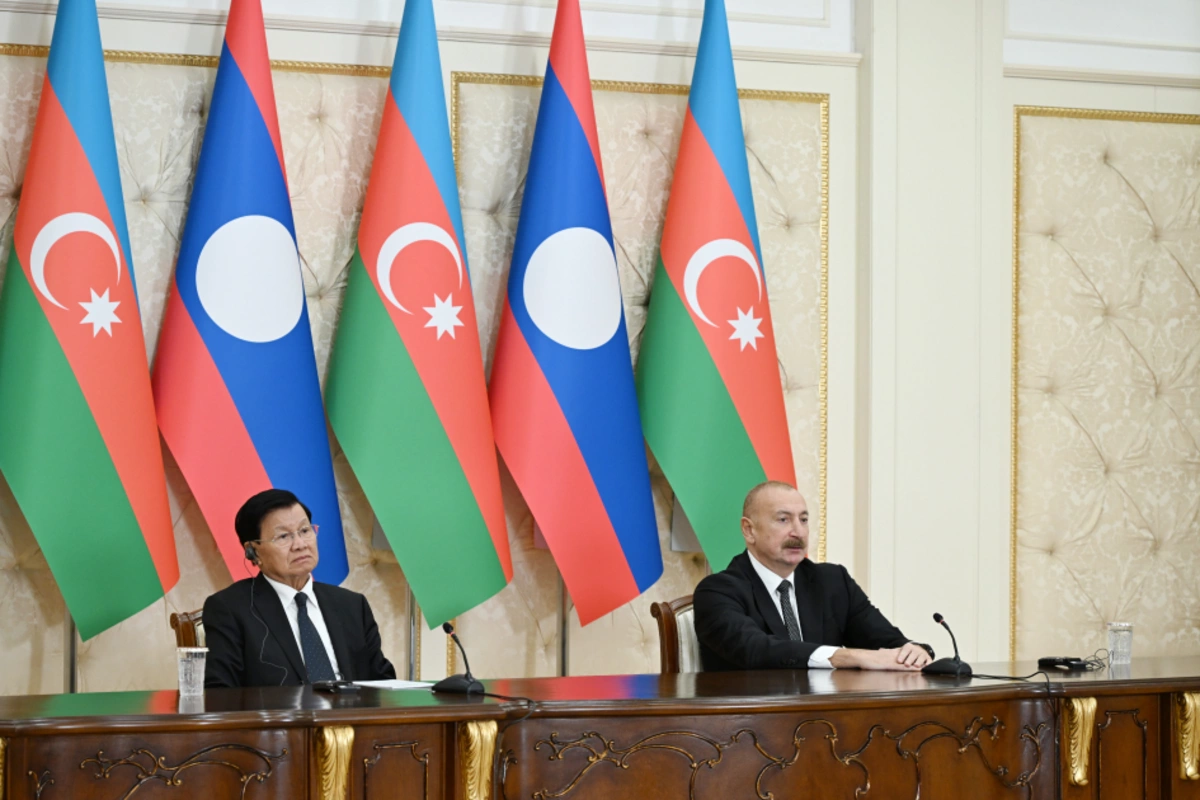 Azərbaycan və Laos prezidentləri mətbuata bəyanatlarla çıxış ediblər — FOTOLAR