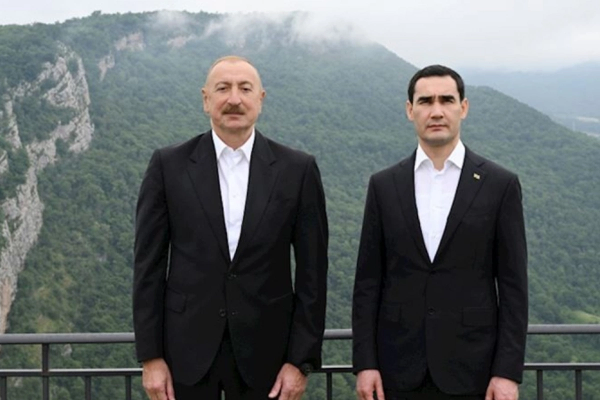 İlham Əliyev Sərdar Berdiməhəmmədovu təbrik etdi